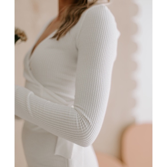 FEW LEFT❗️Sophisticated Sexy Chic Ribbed White 2-Piece Midi Skirt Set - Picture 6 of 8